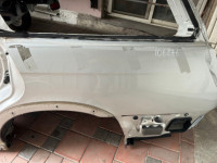 บังโคลนหลังซ้าย Цвет 9G9 SUBARU LANCASTER OEM 51410AE170 BH9 2000 Silver 9G9