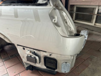บังโคลนหลังซ้าย Цвет 9G9 SUBARU LANCASTER OEM 51410AE170 BH9 2000 Silver 9G9