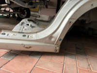 บังโคลนหลังซ้าย Цвет 9G9 SUBARU LANCASTER OEM 51410AE170 BH9 2000 Silver 9G9