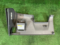 Revestimento inferior do tablier SUBARU LANCASTER OEM 66075AE000ML BH9 2001 White 07C