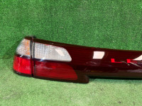 尾灯间饰板 Стоп сигналы комплект SUBARU LANCASTER OEM 84201AE320 84201AE330 84251AE060 BH9 2001