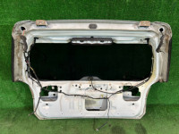 尾门 Цвет 51Е SUBARU LEGACY OEM 61700AC000 BG5 1997 white 51E