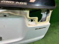 尾门 Цвет 51Е SUBARU LEGACY OEM 61700AC000 BG5 1997 white 51E