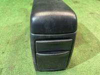 Бардачок подлокотник SUBARU LEGACY OEM 92111AE010ML 92132AE000ML BH5 2003 BLUE 02C