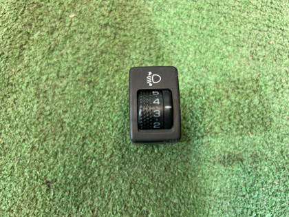 Interruptor de reglaje de faros 83011AE010 SUBARU LEGACY