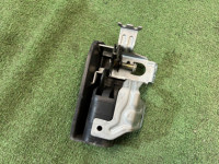 Tirador del depósito SUBARU LEGACY OEM 57340AE020 BH5 2003 BLUE 02C