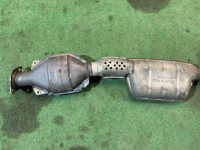 Centre exhaust section SUBARU LEGACY OEM 44200AE120 BH5 2003 EJ208 MT5