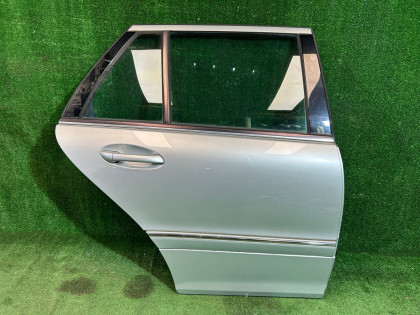 ประตูหลังขวา цвет SILVER 775U A2037301205 MERCEDES-BENZ C-CLASS