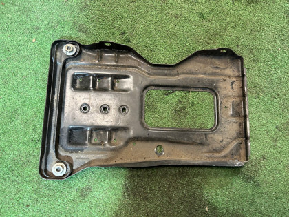 Soporte de batería MERCEDES-BENZ C-CLASS S203/ W2 2006
