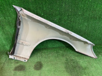 Guarda-lamas dianteiro esquerdo SILVER 775U MERCEDES-BENZ C-CLASS OEM A2038800118 S203/ W2 2006 SILVER 775U