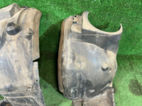 左フロントインナーフェンダー MERCEDES-BENZ C-CLASS OEM A2038840522 S203/ W2 2006 SILVER 775U