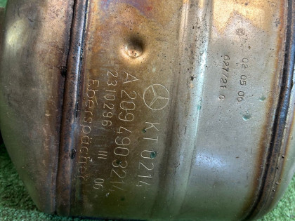 Средняя часть глушителя MERCEDES-BENZ C-CLASS OEM A2034908919 A2094903214 S203/ W2 2006 M271 AT