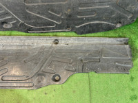 Right underbody skid plate и левая MERCEDES-BENZ C-CLASS OEM A2036191138 W203 2006 SILVER 775U