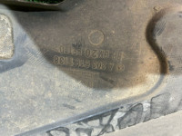 Right underbody skid plate и левая MERCEDES-BENZ C-CLASS OEM A2036191138 W203 2006 SILVER 775U