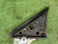 右前门角饰板 Правый SUBARU LANCASTER OEM 61158AE000 BHE 2000