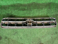 フロントグリル SUBARU LANCASTER OEM 91121AE190 BHE 2000 silver 9G9
