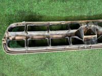 フロントグリル SUBARU LANCASTER OEM 91121AE190 BHE 2000 silver 9G9