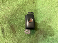 สวิตช์ไฟฉุกเฉิน 83037AE000 SUBARU LANCASTER