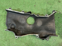 Tapa de distribución central SUBARU LEGACY OEM 13570AA044 BH5 1999 EJ208