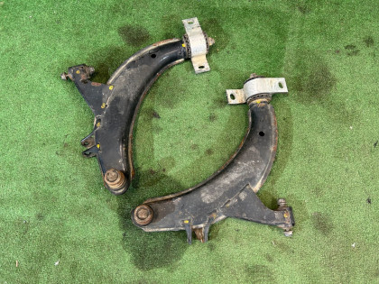 ปีกนกหน้า 20201FA050  20201FA060 SUBARU LEGACY B4