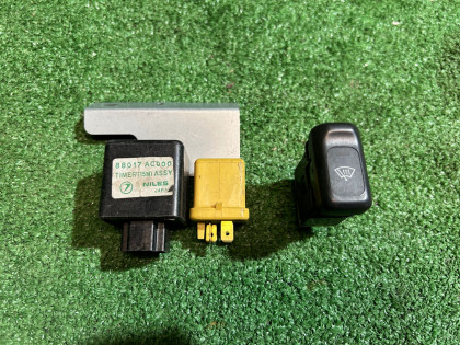 รีเลย์ไล่ฝ้ากระจก Таймер SUBARU LEGACY OEM 88017AC000 83243AC030 BG9 1996 EJ25 AT