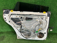 Left rear door цвет 51E 96H SUBARU LEGACY OEM 60400AE410 BH5 2000 WHITE 51E, 96H