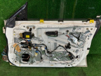 Puerta delantera derecha цвет 51E 96H SUBARU LEGACY OEM 60009AE000 BH5 2000 WHITE 51E, 96H