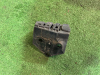 Suporte direito do para-choques traseiro 57707AE060 SUBARU LEGACY