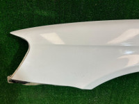 Guarda-lamas dianteiro esquerdo цвет 51E 96H SUBARU LEGACY OEM 57120AE011 BH5 2000 WHITE 51E, 96H