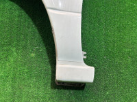 Guarda-lamas dianteiro esquerdo цвет 51E 96H SUBARU LEGACY OEM 57120AE011 BH5 2000 WHITE 51E, 96H