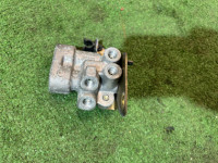 Распределитель тормозных усилий SUBARU LEGACY OEM 27674AC091 BH5 2000 EJ206 AT