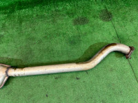 中間マフラー катализатор SUBARU LEGACY OEM 44200AE021 BH5 2000 EJ206 AT