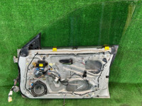 Porta dianteira direita Цвет 792 SUBARU LEGACY OEM 60009AE000 BH9 2000 SILVER 792