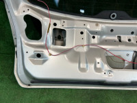 尾门 Пустая цвет 792 SUBARU LEGACY OEM 60800AE040 60800AE060 BH9 2000 SILVER 792