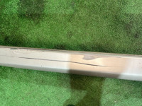 Embaladeira direita Цвет 792 SUBARU LEGACY OEM 96051AE000SJ BH9 2000 SILVER 792