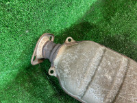 ท่อไอเสียท่อนกลาง SUBARU LEGACY OEM 44200AE050 BH9 2000 EJ254 AT