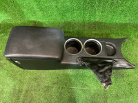 ช่องเก็บของและที่วางแขน SUBARU OUTBACK OEM 92114AG120JC 66120AG101JC 35170AG000 BP9 2007 GREEN