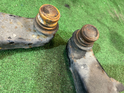 Brazos de suspensión delanteros SUBARU OUTBACK OEM 20202AG180 20202AG190 BP9 2007 EJ253 AT