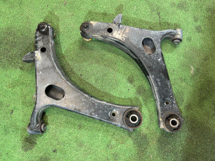 Brazos de suspensión delanteros SUBARU OUTBACK OEM 20202AG180 20202AG190 BP9 2007 EJ253 AT