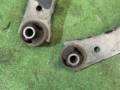 Brazos de suspensión delanteros SUBARU OUTBACK OEM 20202AG180 20202AG190 BP9 2007 EJ253 AT