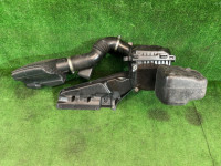 กล่องกรองอากาศ Свап SUBARU OUTBACK OEM 46043AG020 46052AG050 14435AA100 14457AA380 BPE 2004 EZ30 AT