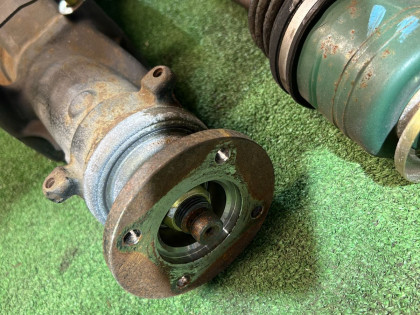 Редуктор с приводами G/R=3.272 SUBARU OUTBACK OEM 38300AC210 38104AA200 BPE 2004 EZ30 AT