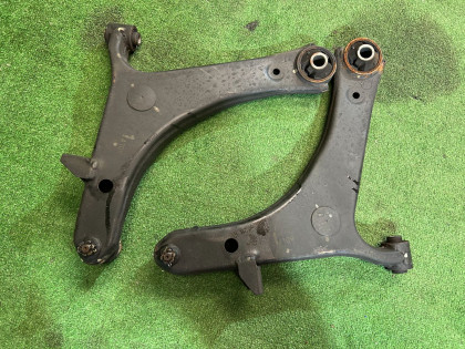 Front control arms SUBARU OUTBACK OEM 20202AG001 20202AG011 BPE 2004 EZ30 AT