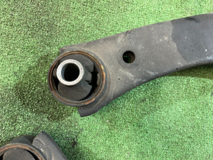 Front control arms SUBARU OUTBACK OEM 20202AG001 20202AG011 BPE 2004 EZ30 AT