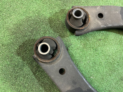Front control arms SUBARU OUTBACK OEM 20202AG001 20202AG011 BPE 2004 EZ30 AT