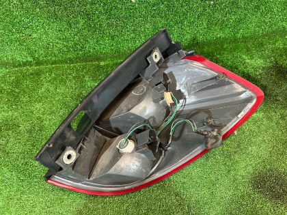 Left tail light SUBARU OUTBACK OEM 84201AG010 BPE 2004
