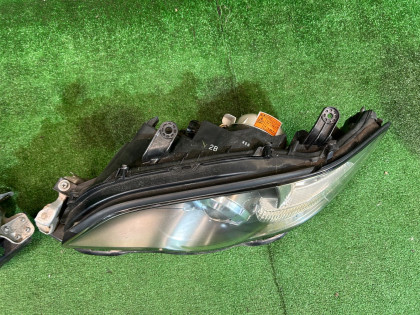 大灯 Ксенон SUBARU OUTBACK OEM 84001AG020 84001AG030 BPE 2004