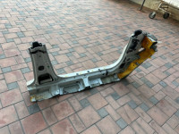 Estribo metálico izquierdo WHITE 37J D20 SUBARU LEGACY OEM 51415AE07A BP5 2007 WHITE 37J