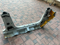 Estribo metálico izquierdo WHITE 37J D20 SUBARU LEGACY OEM 51415AE07A BP5 2007 WHITE 37J
