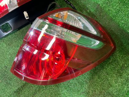 Tail lights пара SUBARU LEGACY OEM 84201AG322 84201AG232 BP5 2007